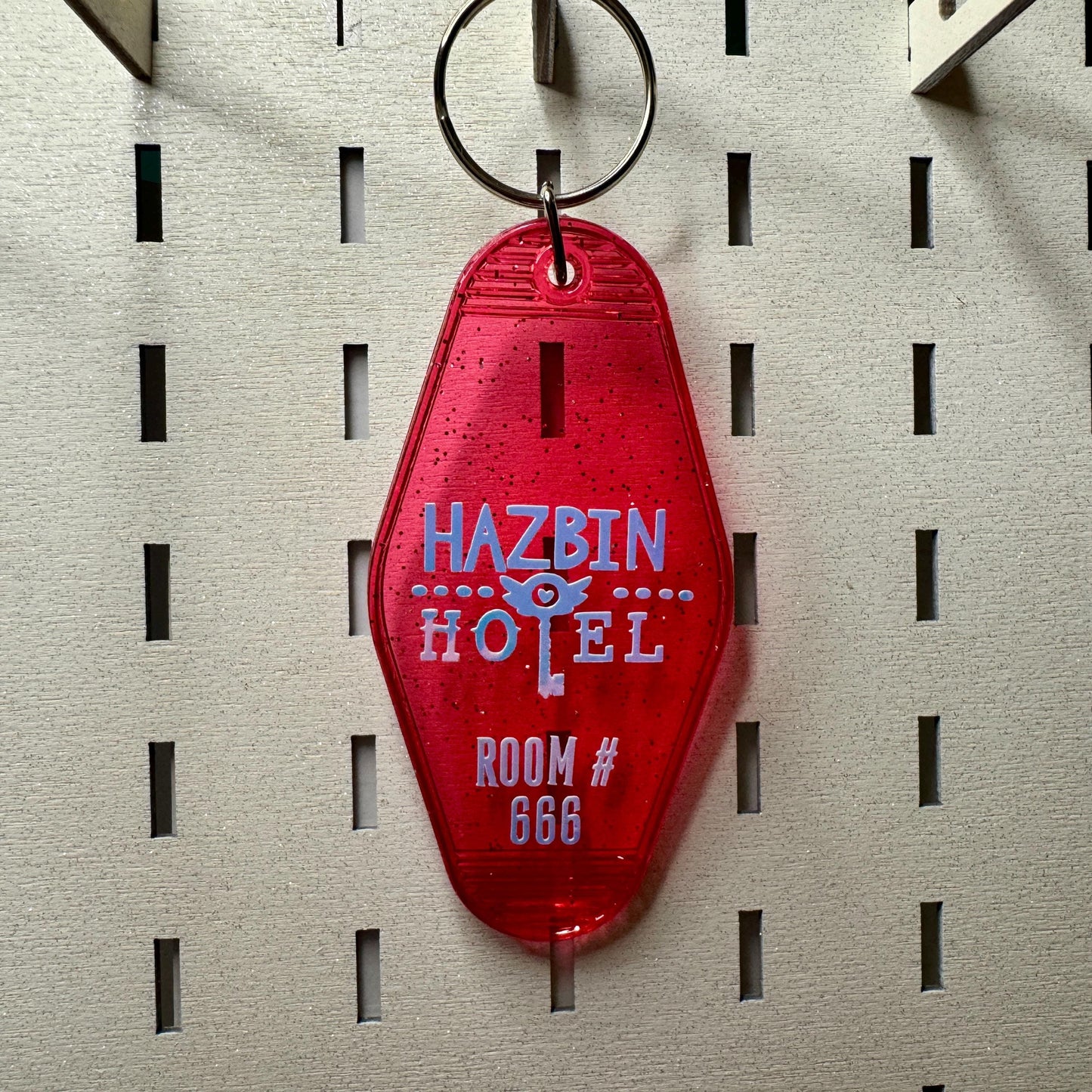 Hazbin Hotel - Red glitter Motel keyring